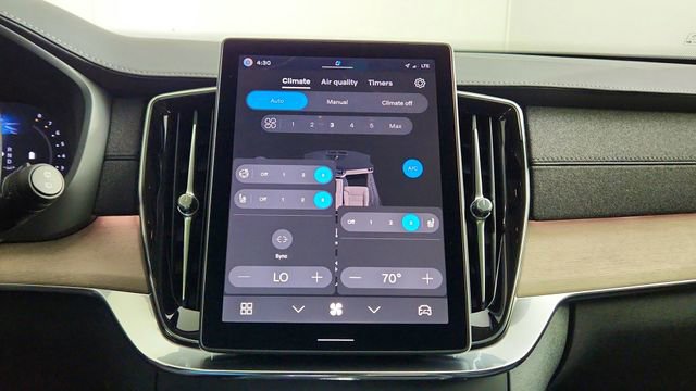 New 2026 Volvo XC90 B5 Core AWD/4WD image 22