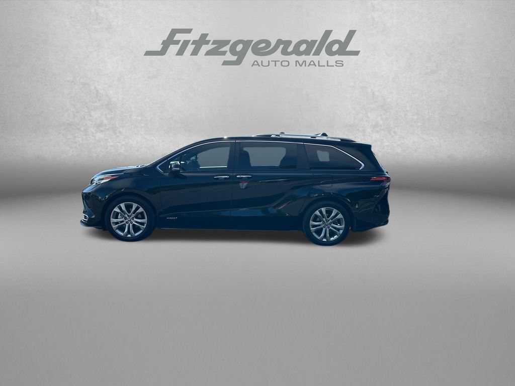 Used 2021 Toyota Sienna Platinum FWD image 5