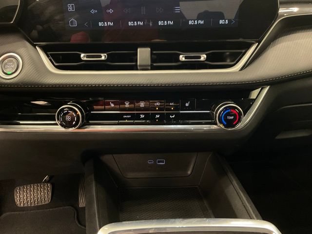 Used 2025 Chevrolet Equinox LT FWD image 20