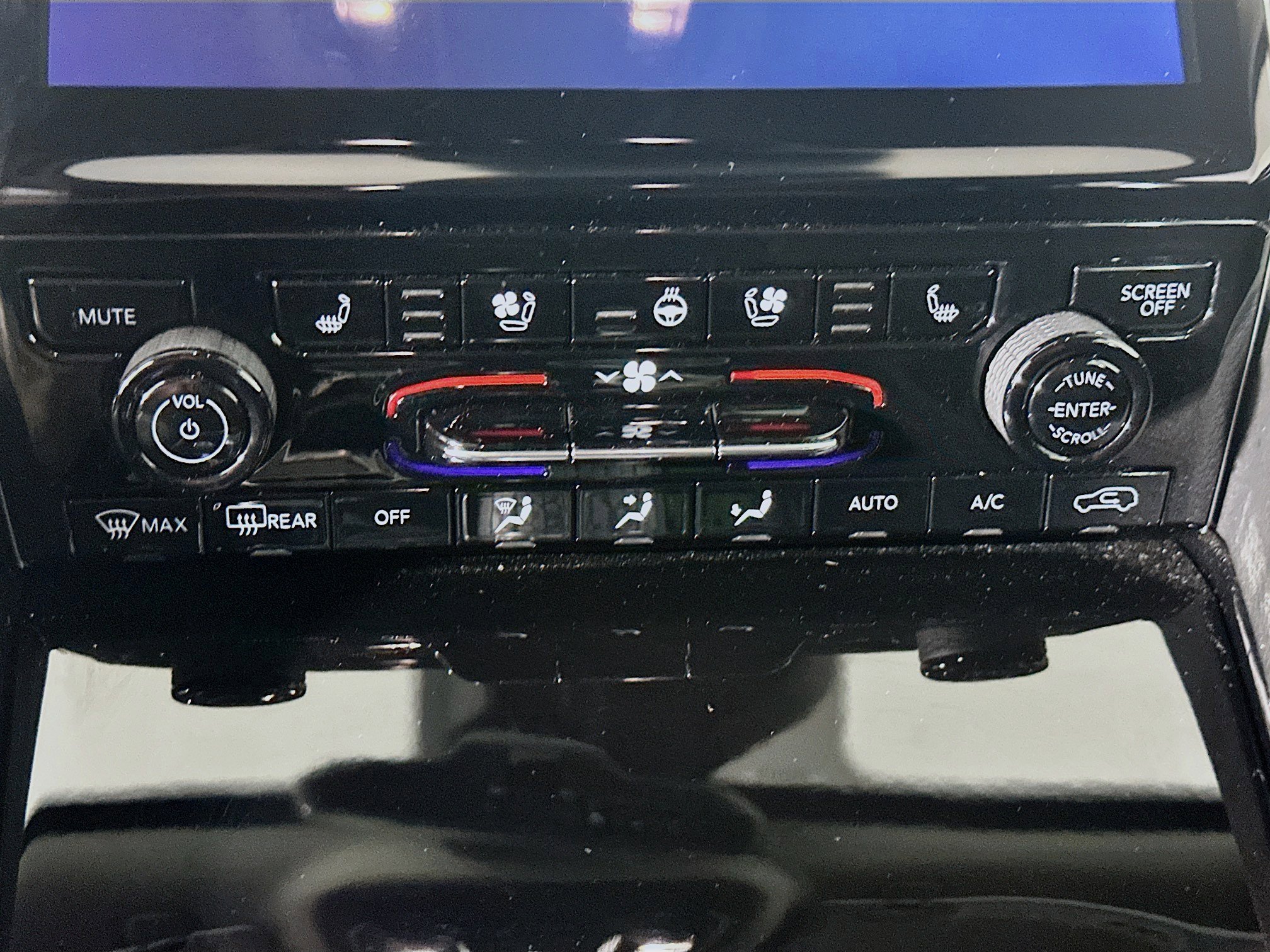 Used 2023 Jeep Grand Cherokee 4WD 4xe w/ Luxury Tech Group II image 24