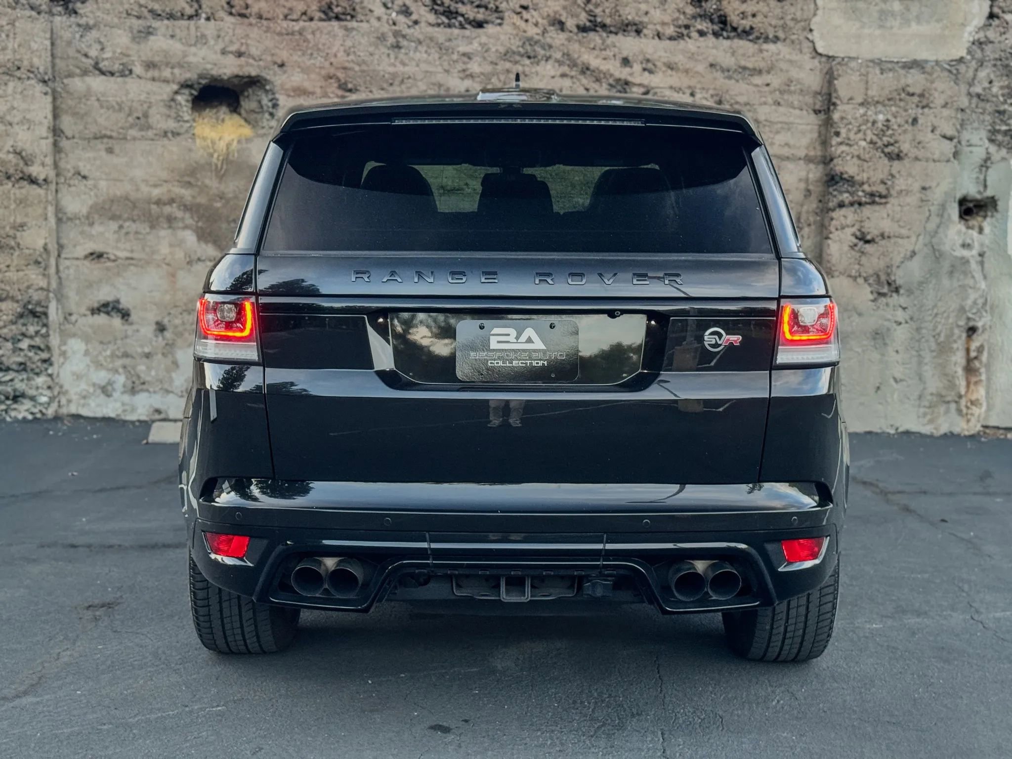 Used 2015 Land Rover Range Rover Sport SVR AWD/4WD image 5