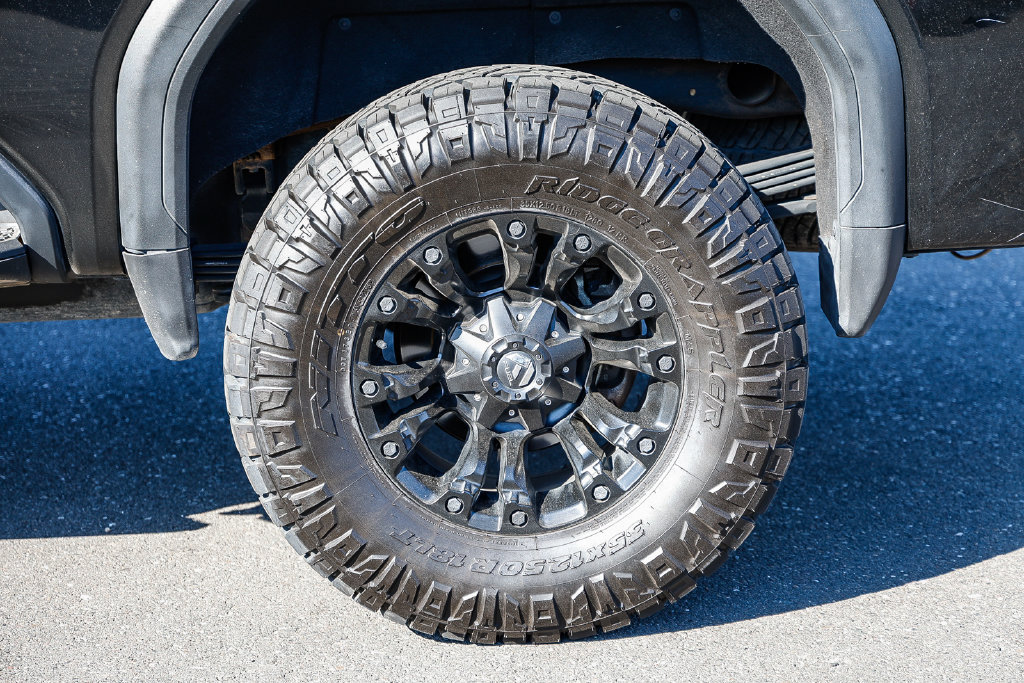 Used 2024 GMC Sierra 2500 Denali Ultimate AWD/4WD image 22