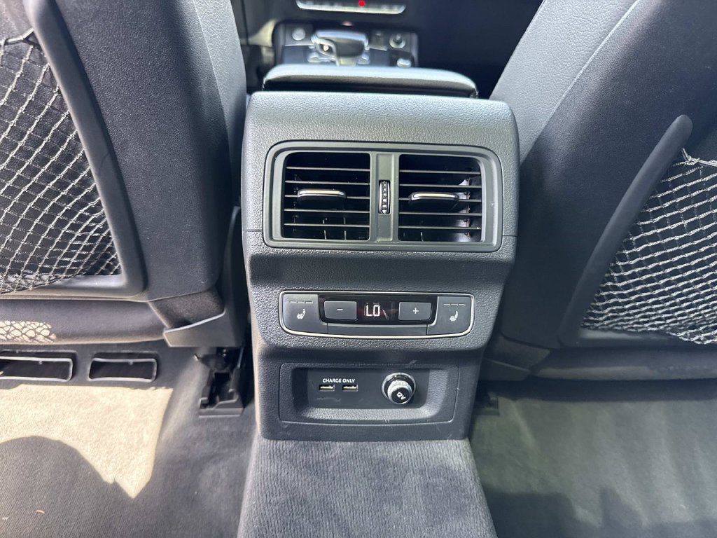 Used 2020 Audi Q5 e Premium Plus w/ Premium Plus Package AWD/4WD image 19