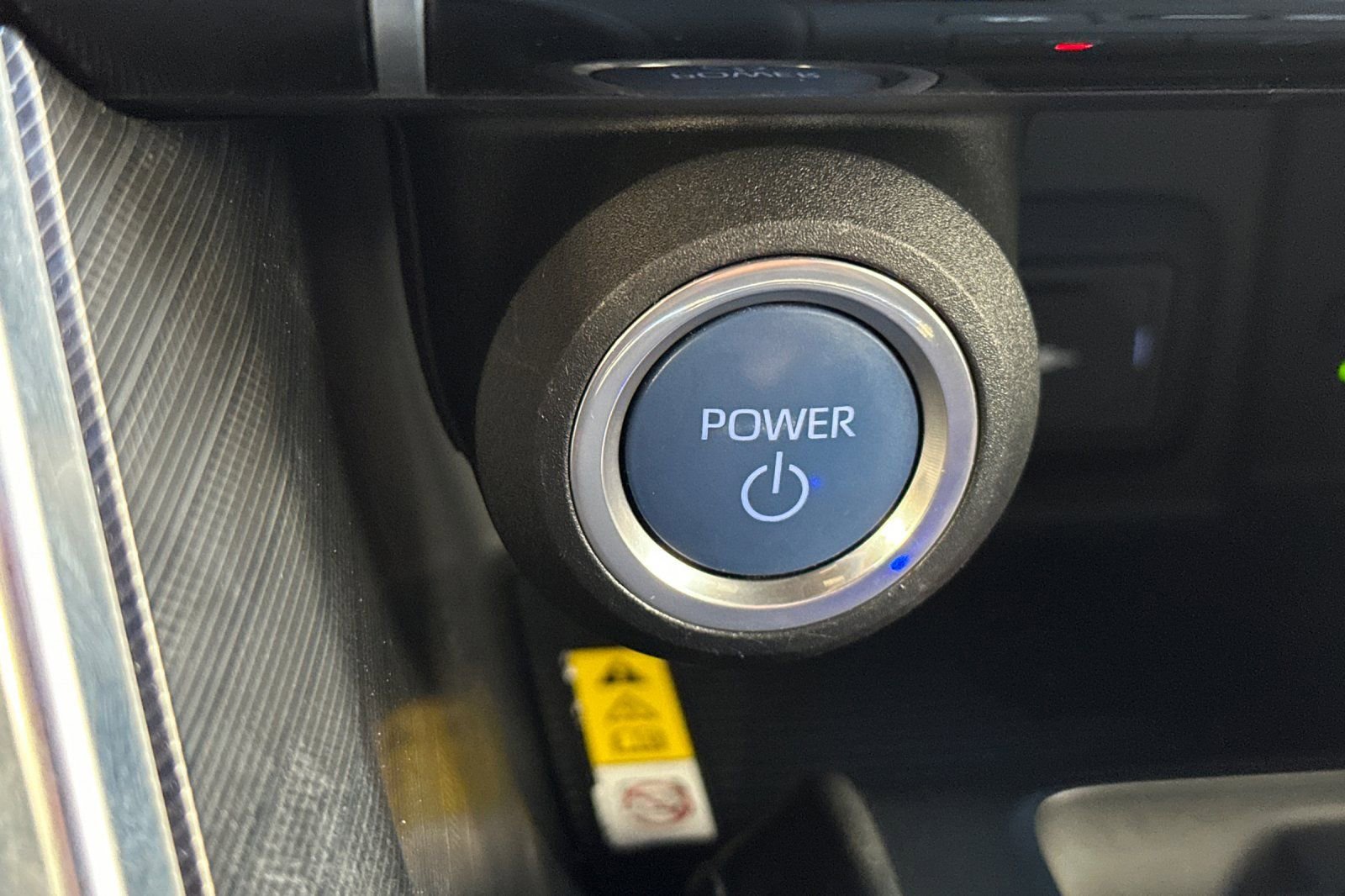 Used 2021 Toyota Venza XLE image 24