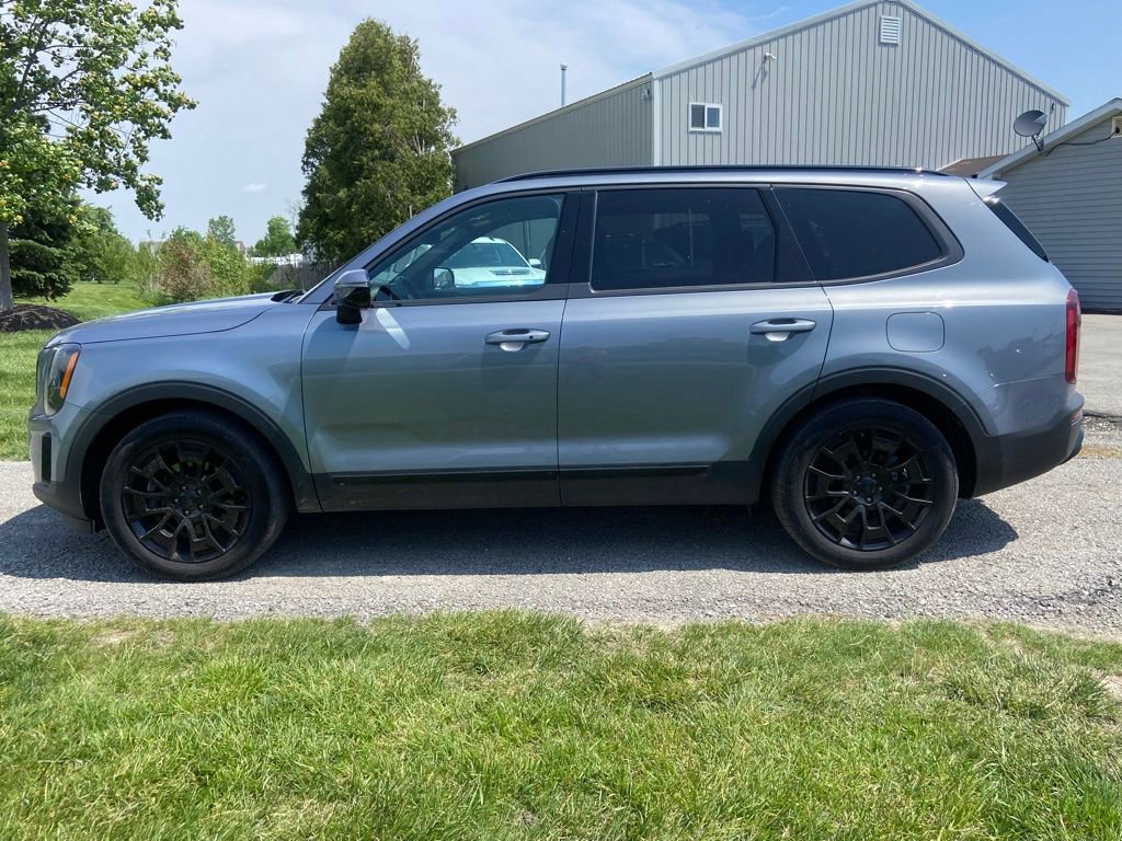 Used 2021 Kia Telluride SX w/ Nightfall Edition Package AWD/4WD image 2