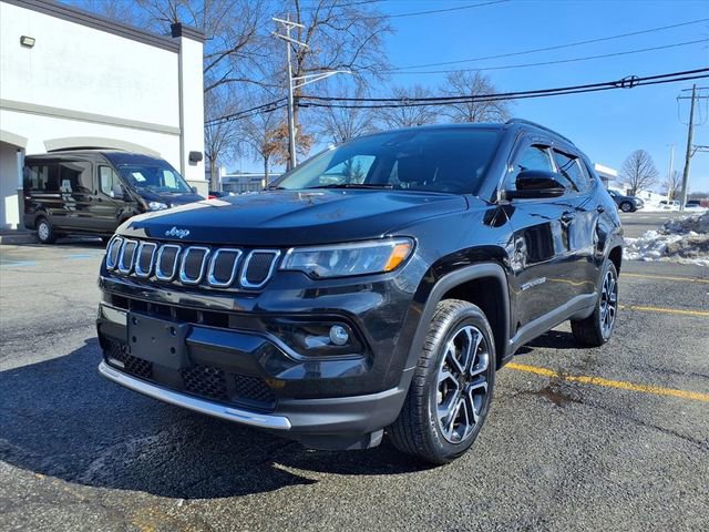 Used 2022 Jeep Compass Limited image 4