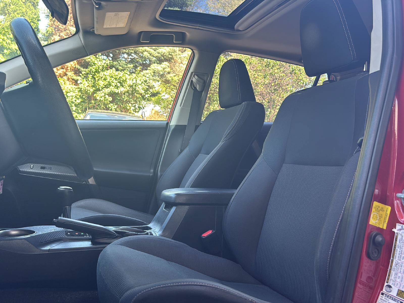 Used 2013 Toyota RAV4 XLE AWD/4WD image 2
