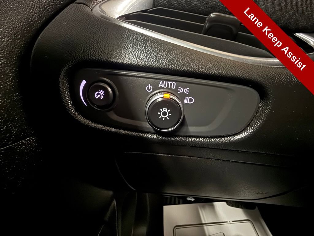 Used 2021 Chevrolet Malibu LT image 20