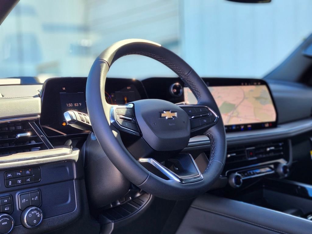 New 2026 Chevrolet Suburban LS AWD/4WD image 18