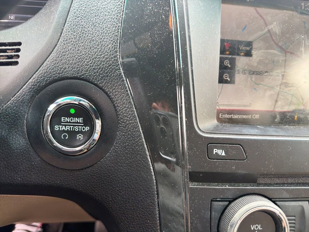 Used 2016 Ford Explorer XLT w/ Equipment Group 202A FWD image 16