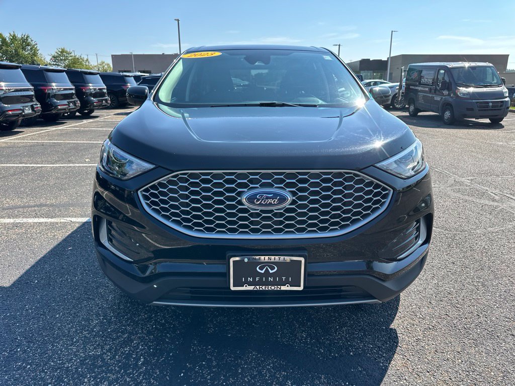 Used 2023 Ford Edge SEL AWD/4WD image 16