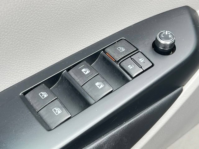 Used 2015 Toyota Highlander XLE AWD/4WD image 14