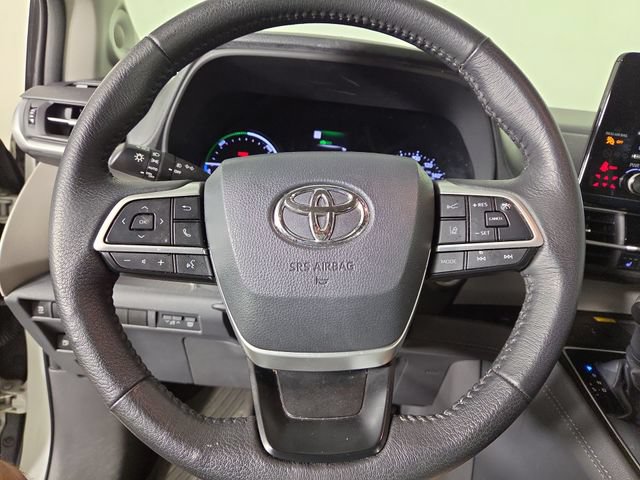 Used 2021 Toyota Sienna XLE w/ XLE Plus Package FWD image 23