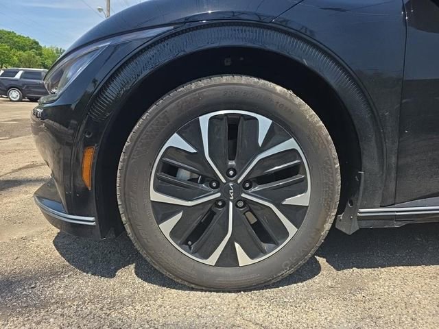 Certified 2023 Kia EV6 Wind w/ Wind Technology Package AWD/4WD image 2