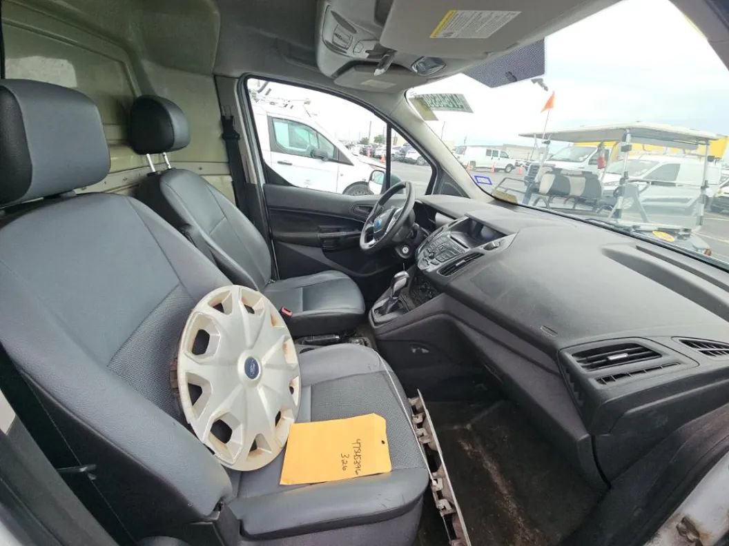 Used 2016 Ford Transit Connect XL FWD image 3