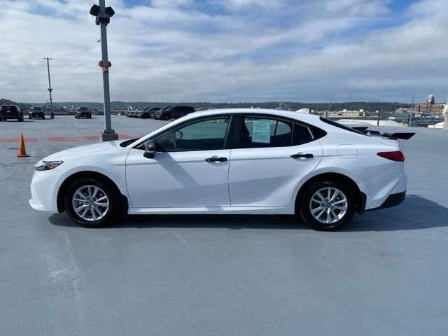 Used 2025 Toyota Camry LE w/ Convenience Package AWD/4WD image 4