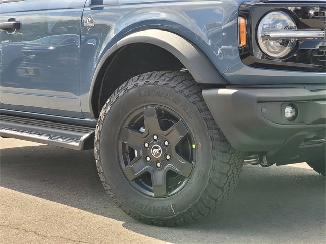 New 2025 Ford Bronco Outer Banks image 2