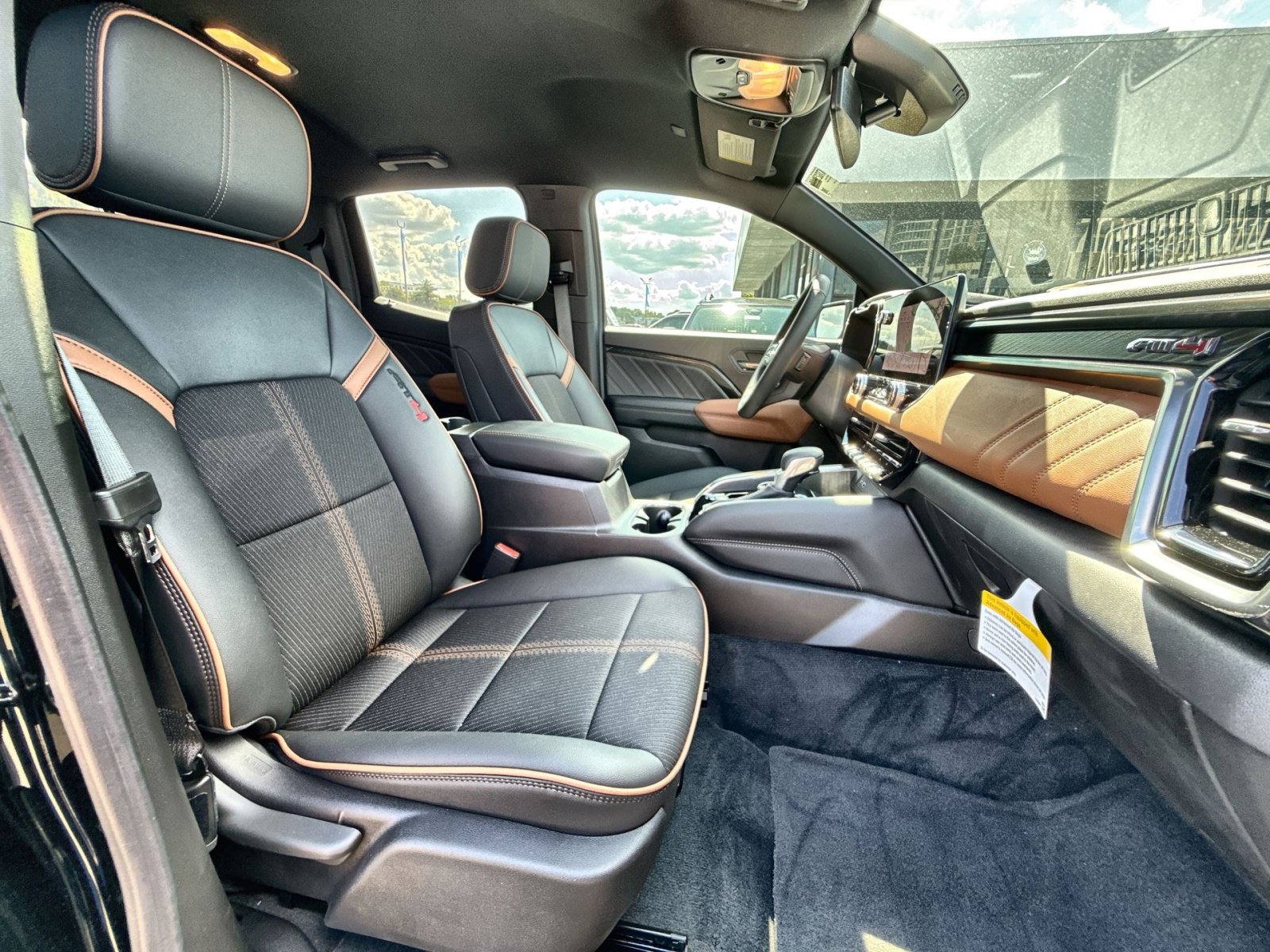 New 2025 GMC Canyon AT4 w/ Nightfall Edition image 26