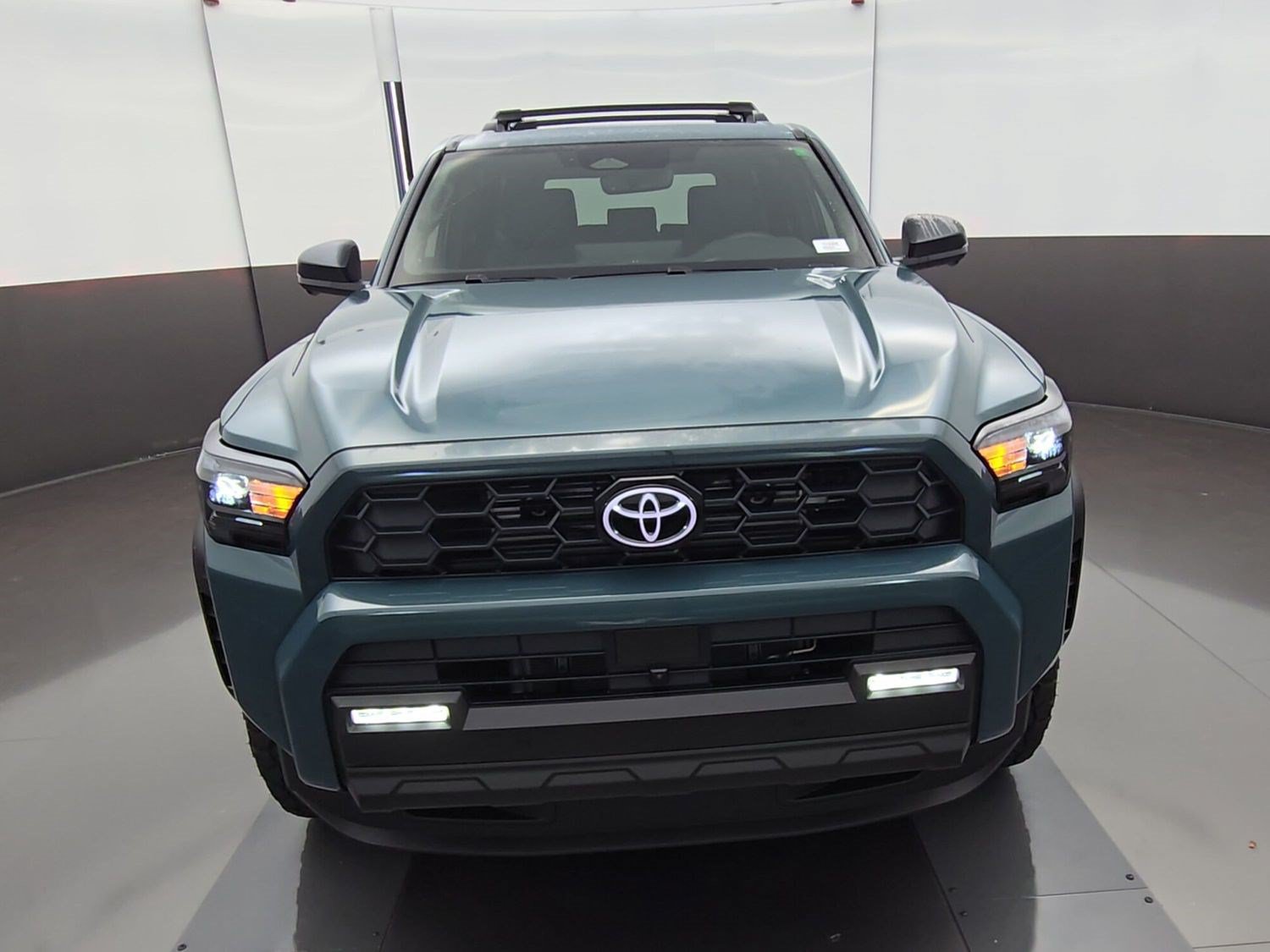 New 2026 Toyota 4Runner TRD Off-Road Premium AWD/4WD image 2