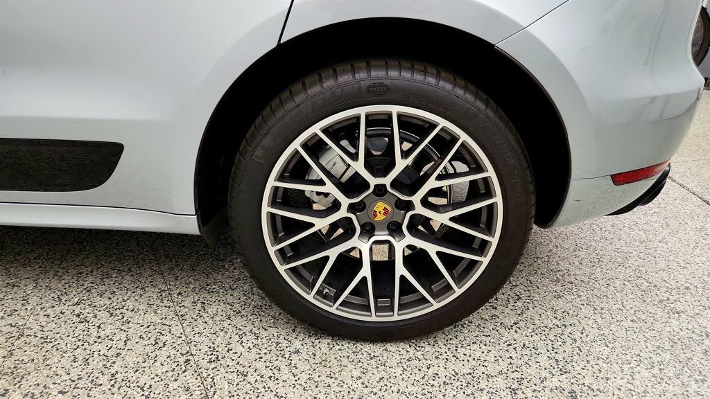 Used 2020 Porsche Macan Turbo AWD/4WD image 9