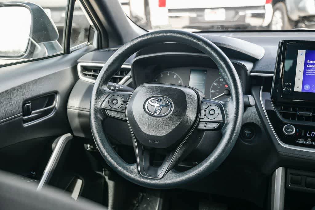 Used 2025 Toyota Corolla Cross AWD Hybrid image 12