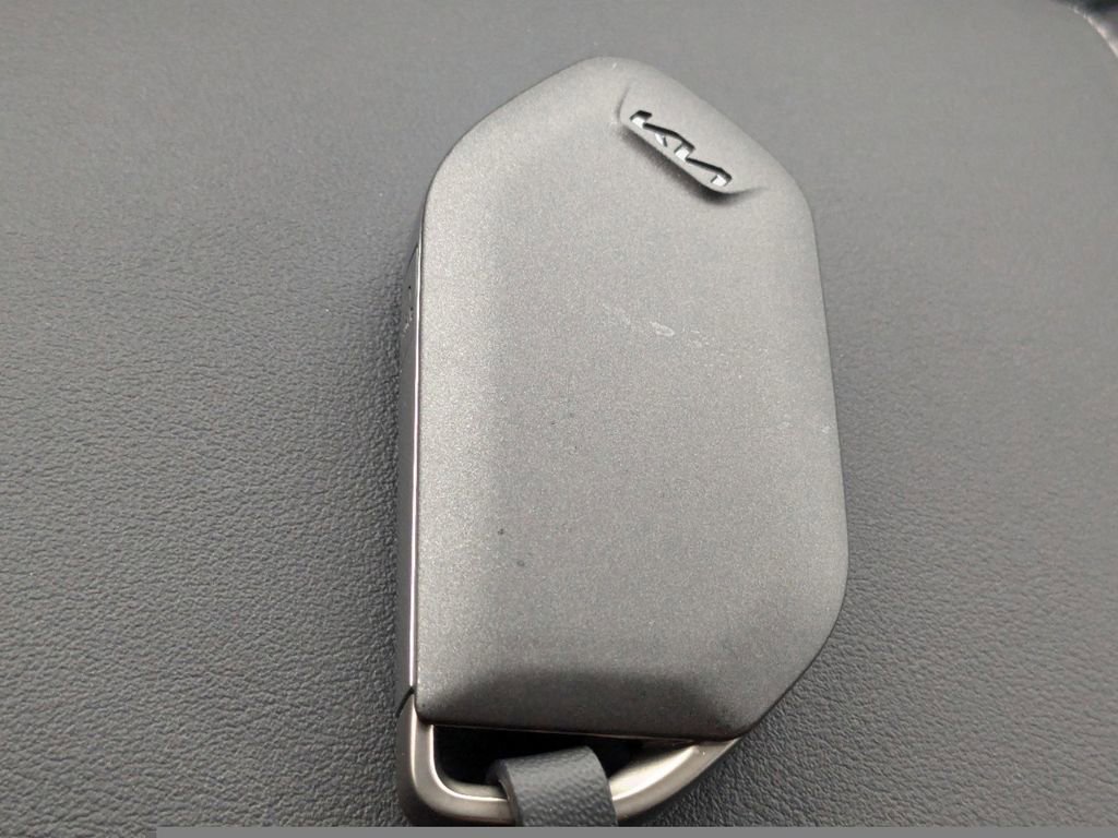 Used 2025 Kia Sorento S w/ Panoramic Sunroof Package FWD image 30