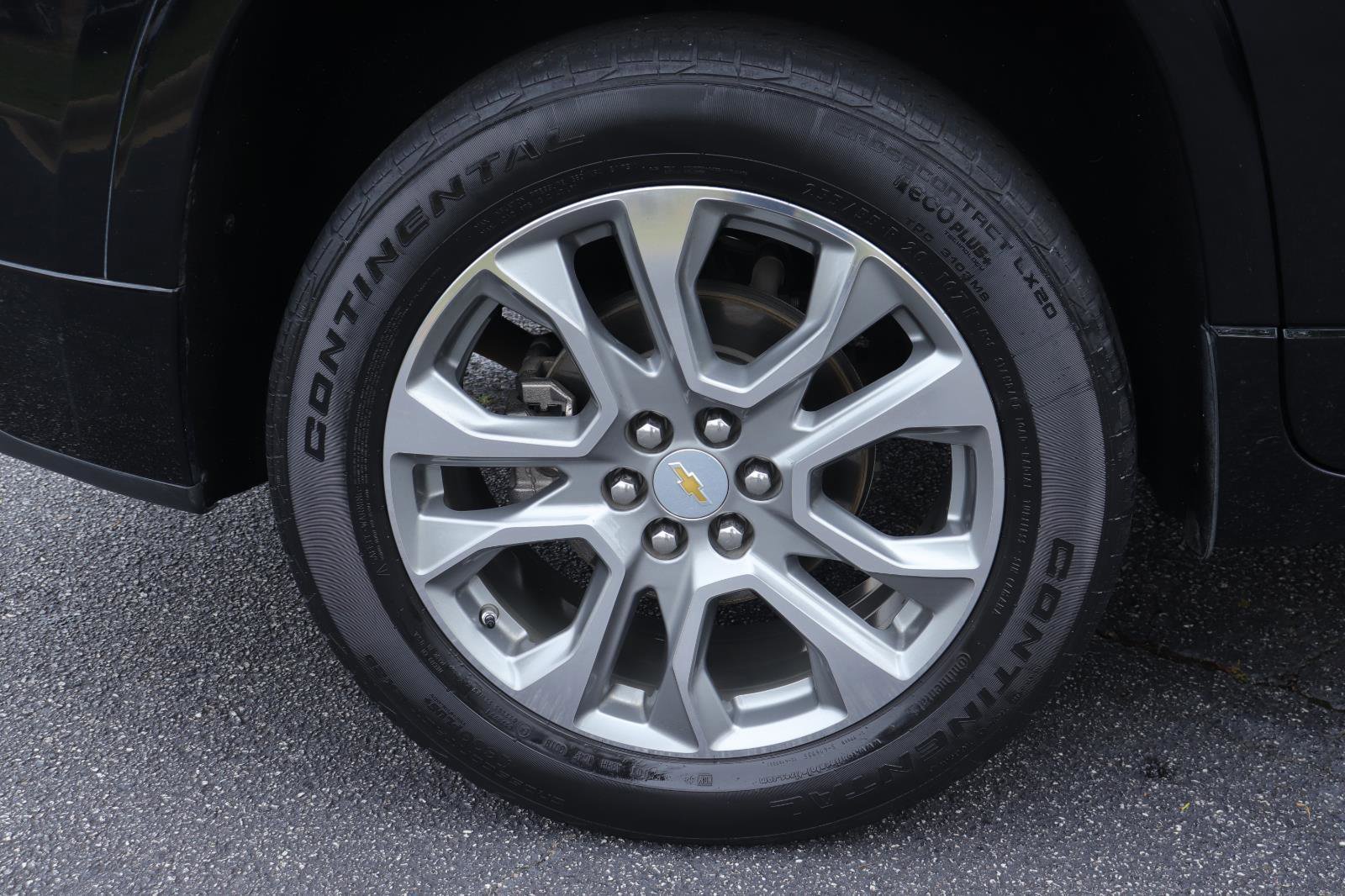 Used 2019 Chevrolet Traverse Premier w/ Driver Confidence II Package FWD image 43