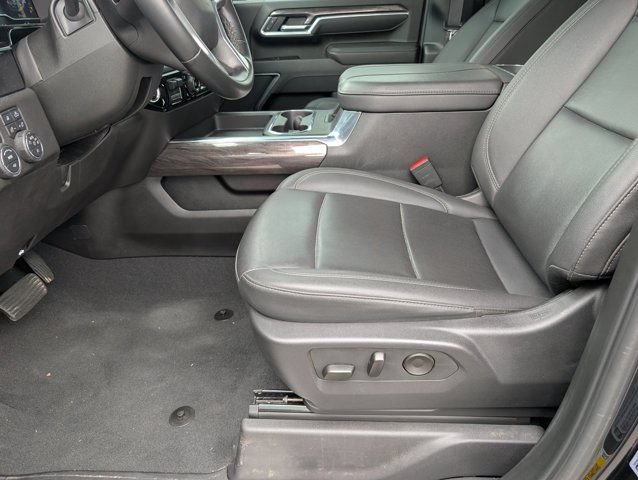 Used 2025 Chevrolet Silverado 2500 LTZ w/ LTZ Plus Package AWD/4WD image 14