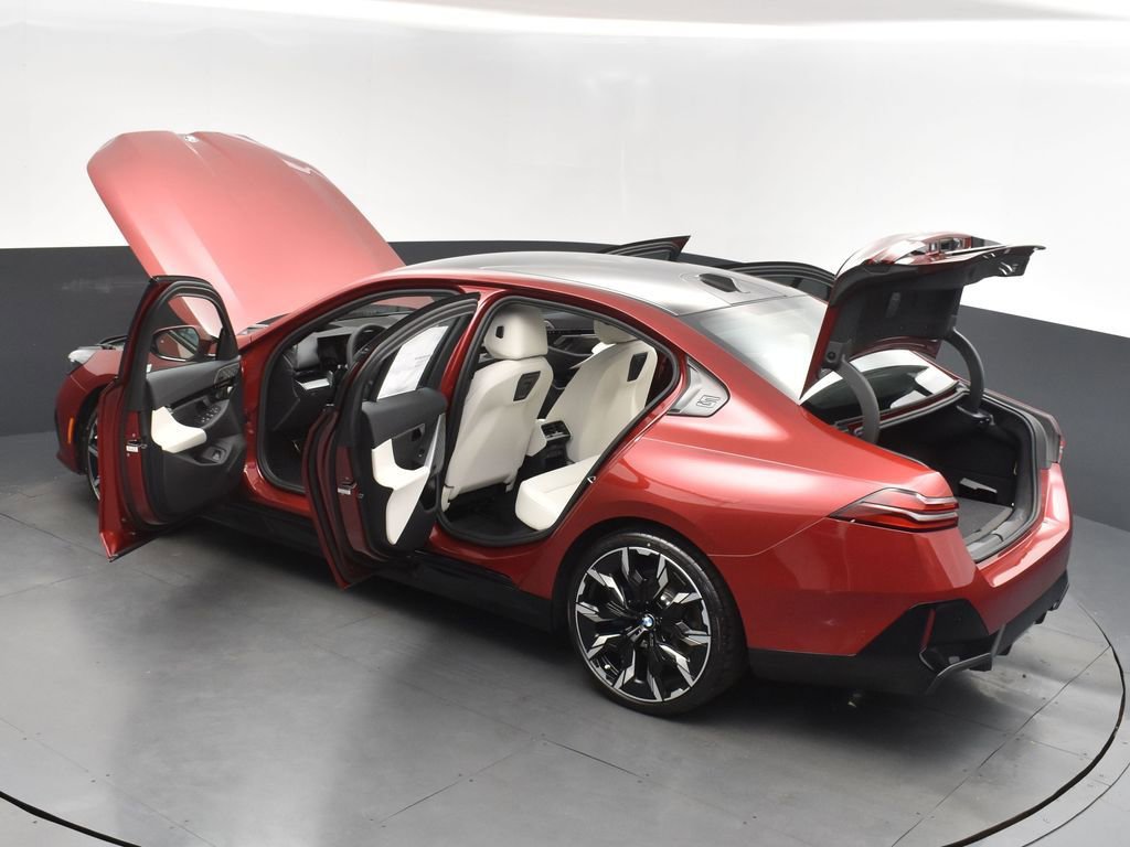 Certified 2025 BMW 530i w/ M Sport Package RWD image 2