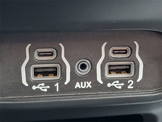 Certified 2024 Chrysler Pacifica Touring-L w/ S Appearance Package image 7