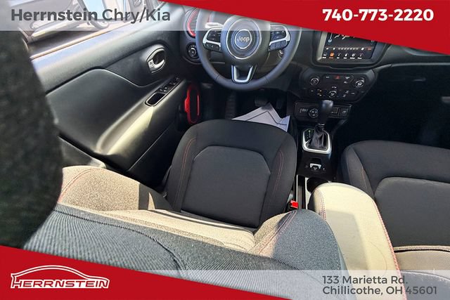 Used 2023 Jeep Renegade Trailhawk AWD/4WD image 22