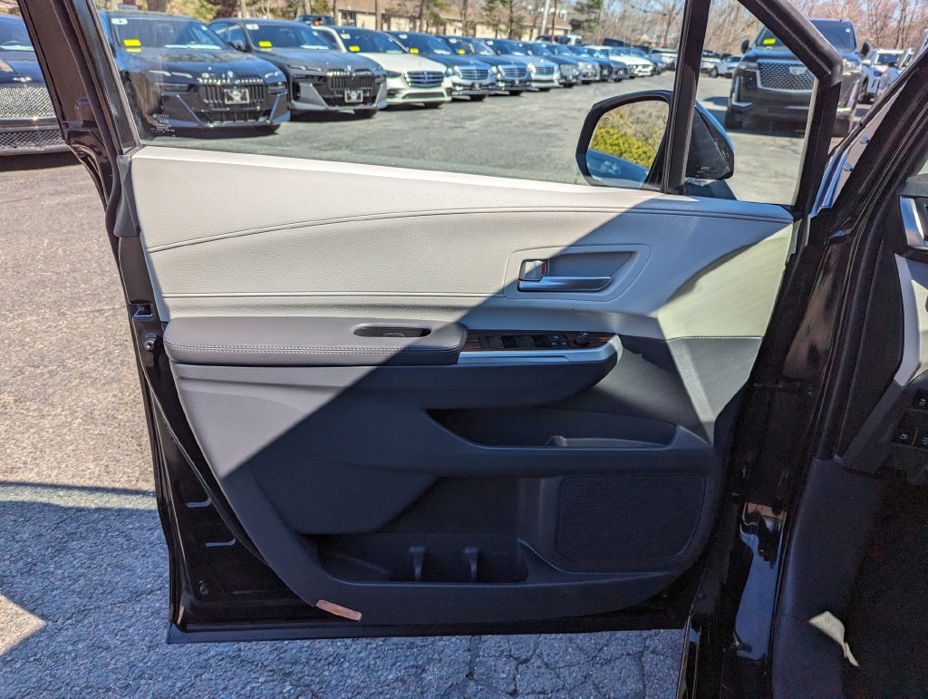 Used 2021 Toyota Sienna XLE AWD/4WD image 12