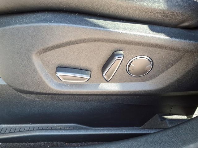 Used 2019 Ford Edge SEL w/ Equipment Group 201A AWD/4WD image 8