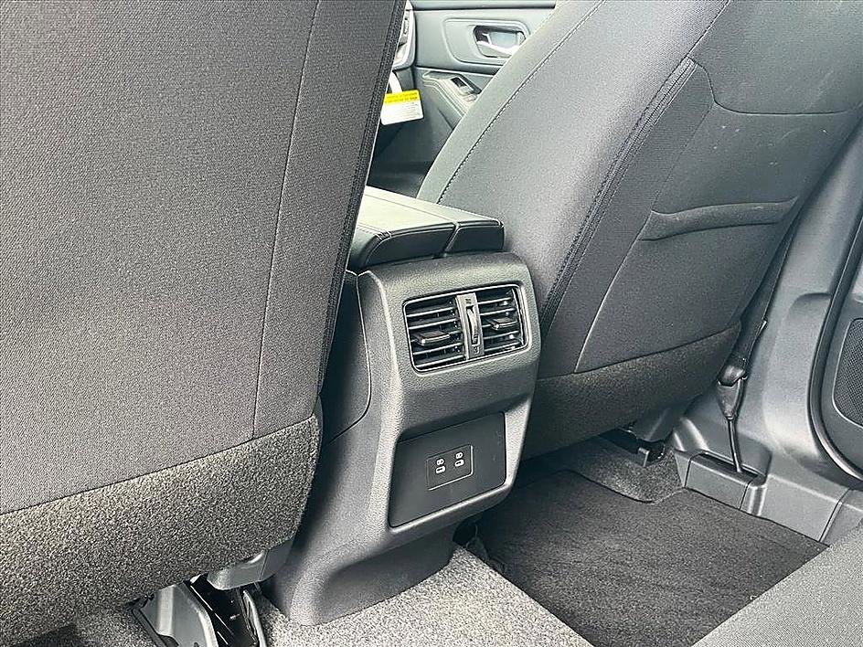 Certified 2026 Nissan Rogue SV FWD image 24