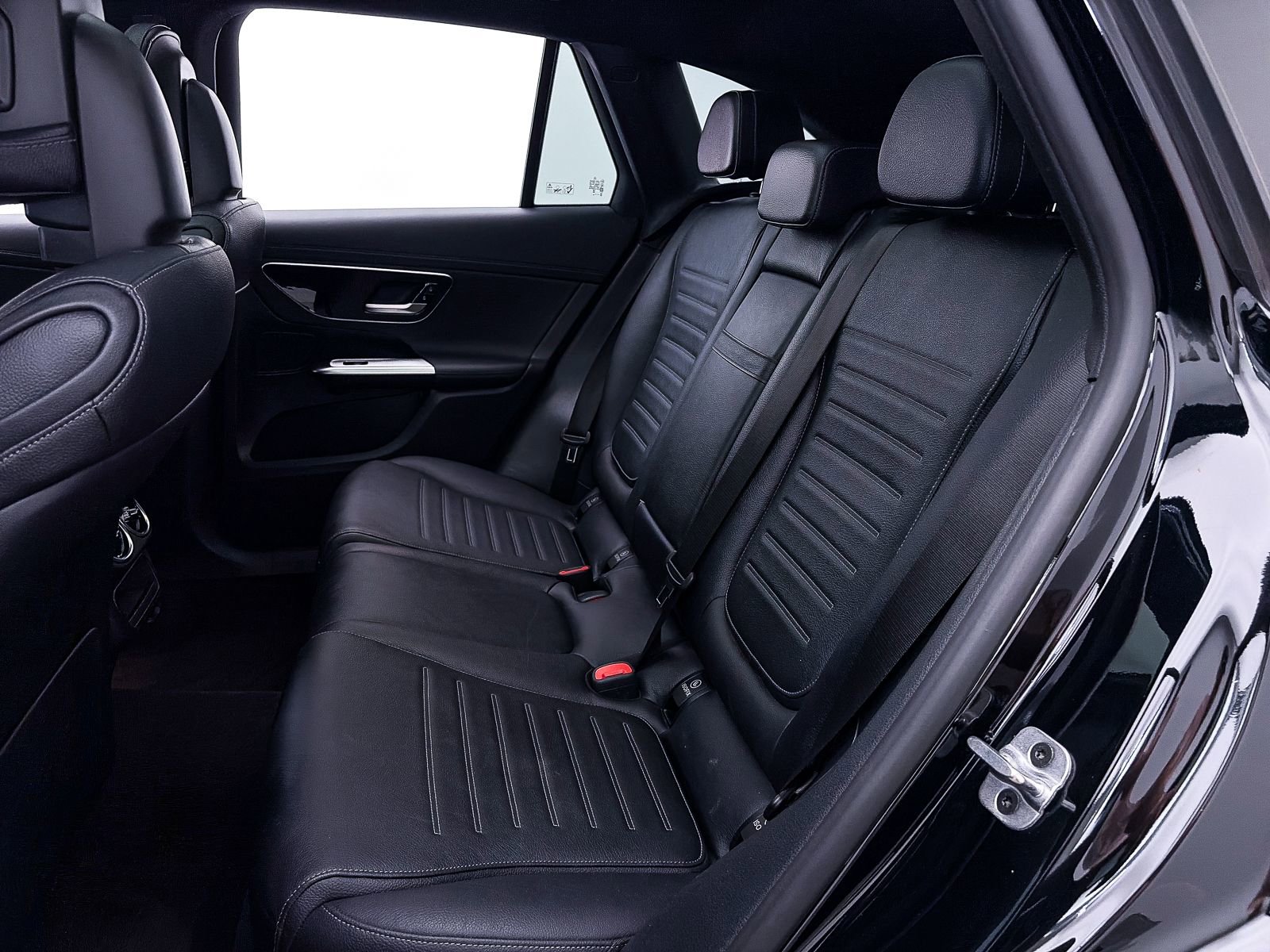 Used 2024 Mercedes-Benz GLC 43 AMG 4MATIC image 38