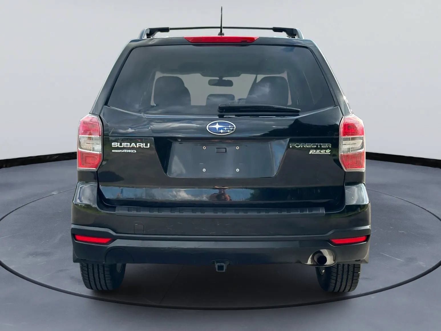 Used 2015 Subaru Forester 2.5i Premium w/ All-Weather Package AWD/4WD image 6