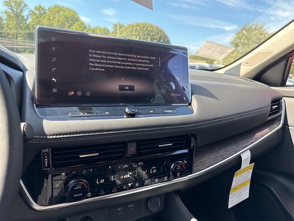 New 2026 Nissan Rogue Platinum image 9