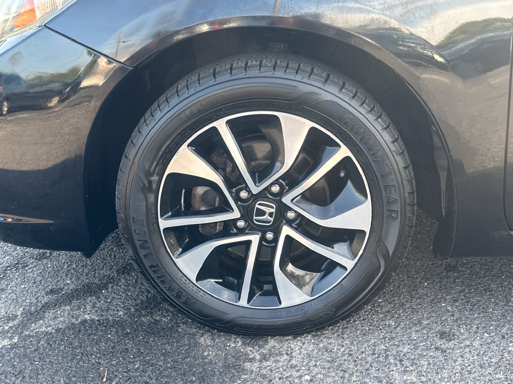 Used 2015 Honda Civic EX image 9