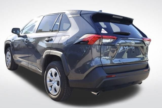 Used 2024 Toyota RAV4 LE image 6