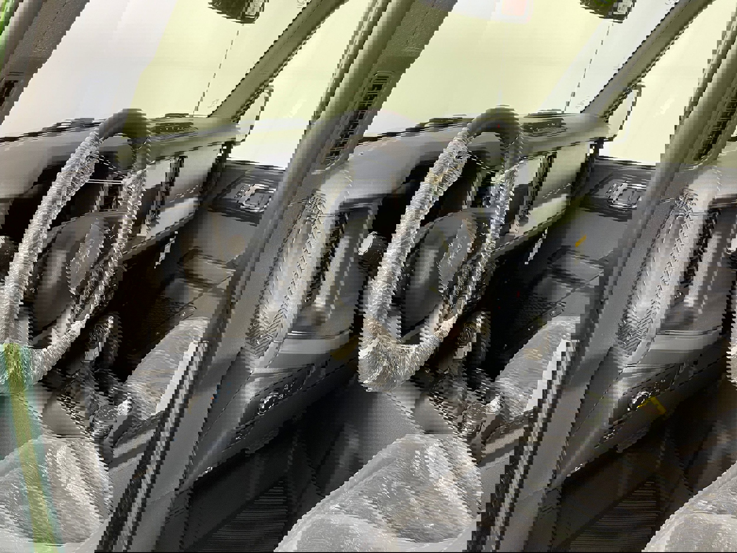 New 2025 Ford Bronco Badlands image 2