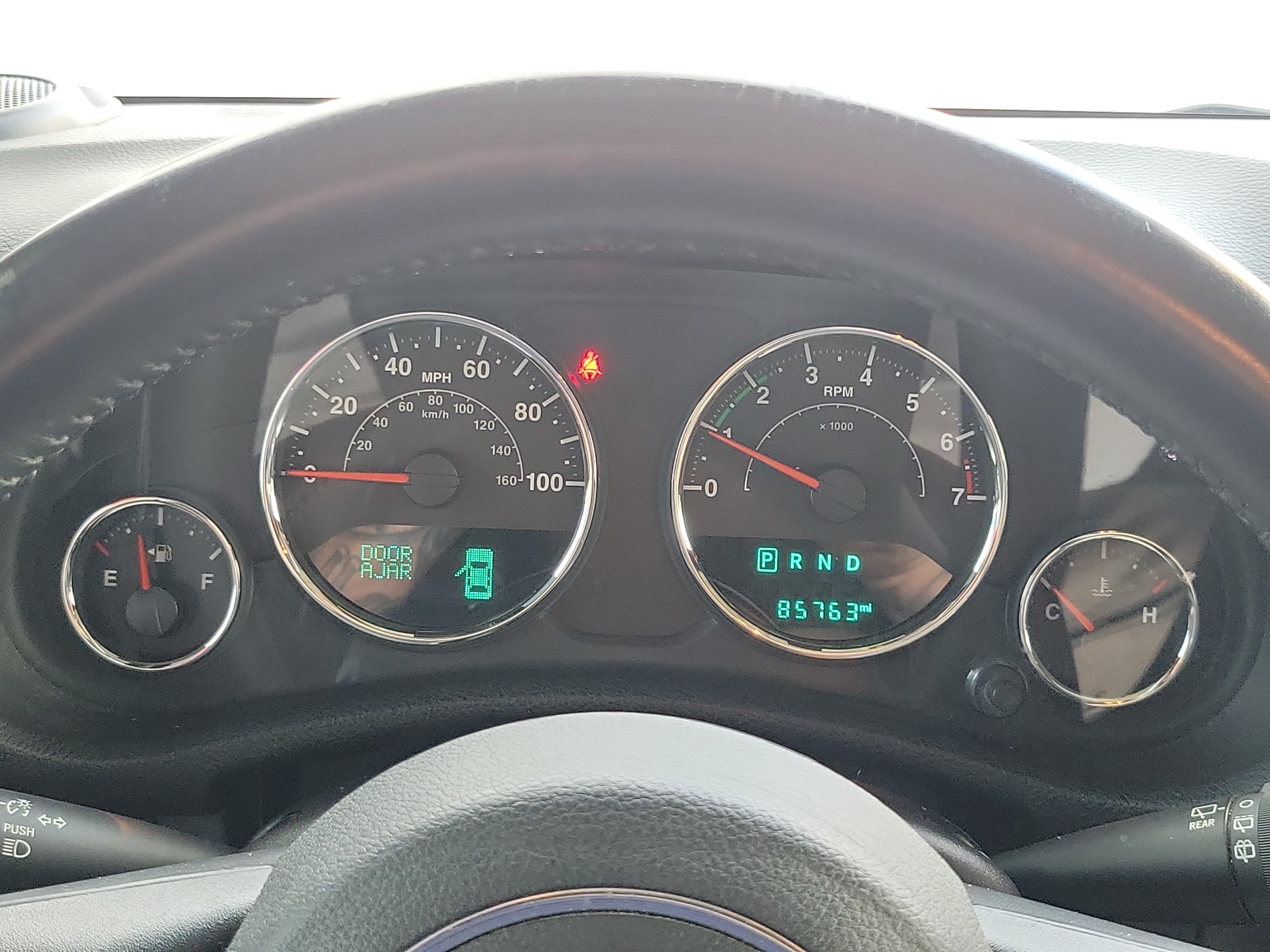 Used 2017 Jeep Wrangler Unlimited Sahara w/ Dual Top Group AWD/4WD image 18