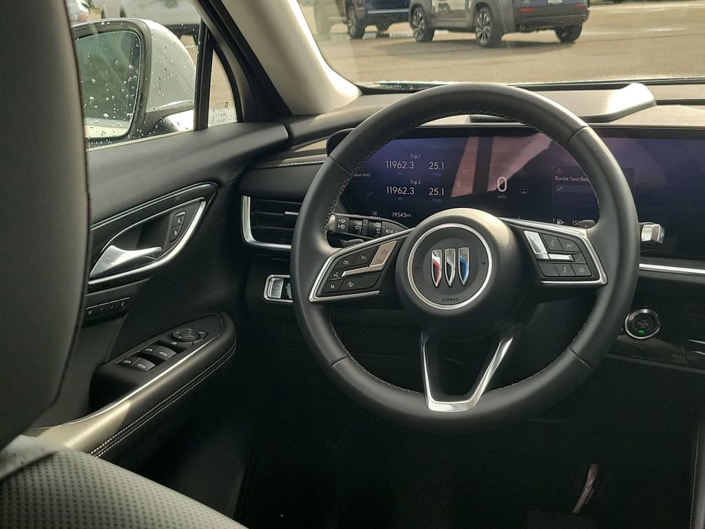 Used 2025 Buick Envision Preferred image 25