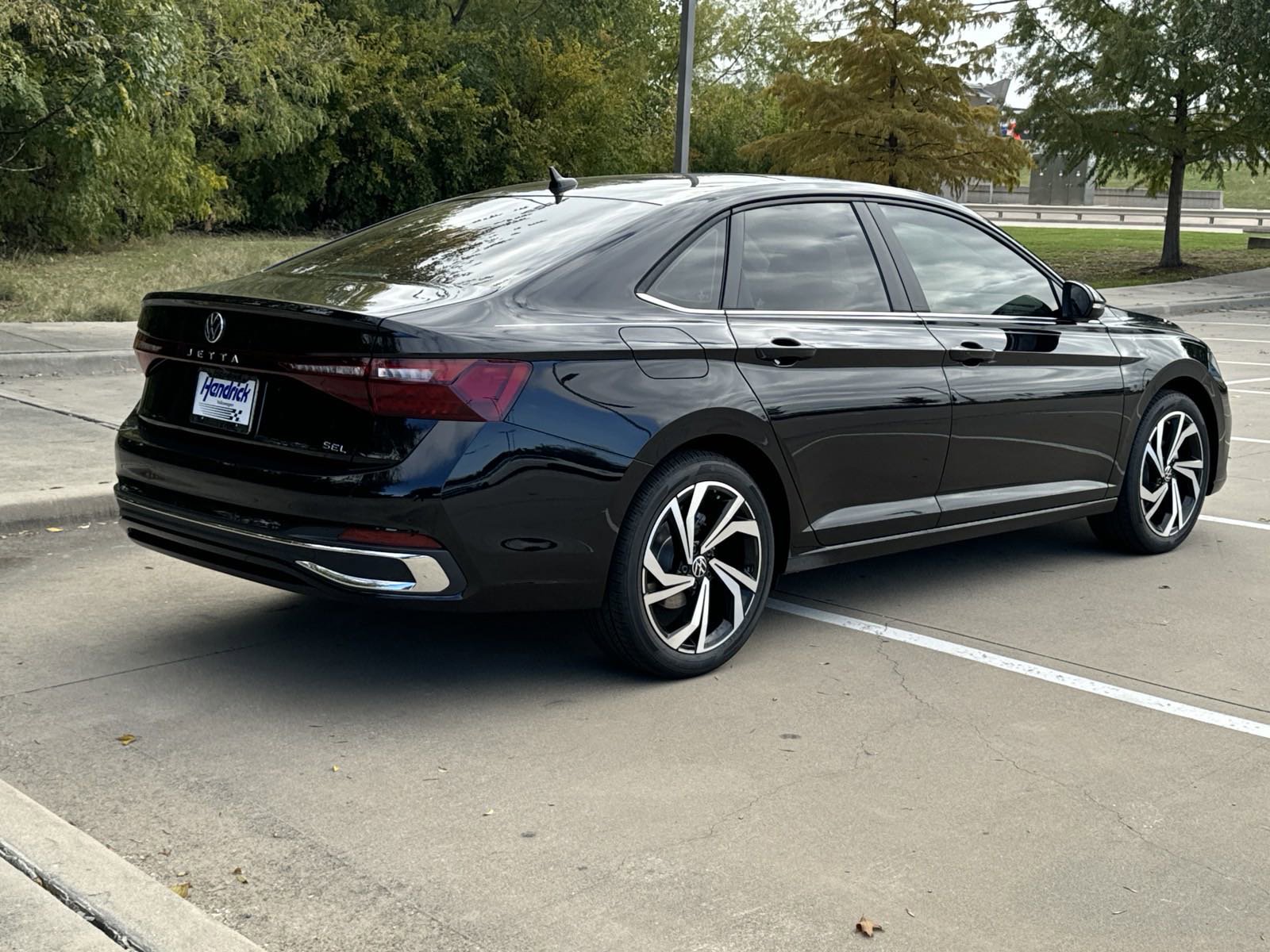 New 2026 Volkswagen Jetta SEL FWD image 4