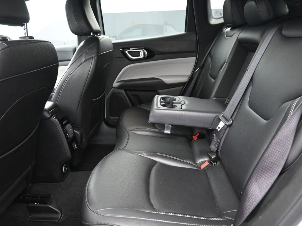 Used 2025 Jeep Compass Limited AWD/4WD image 23