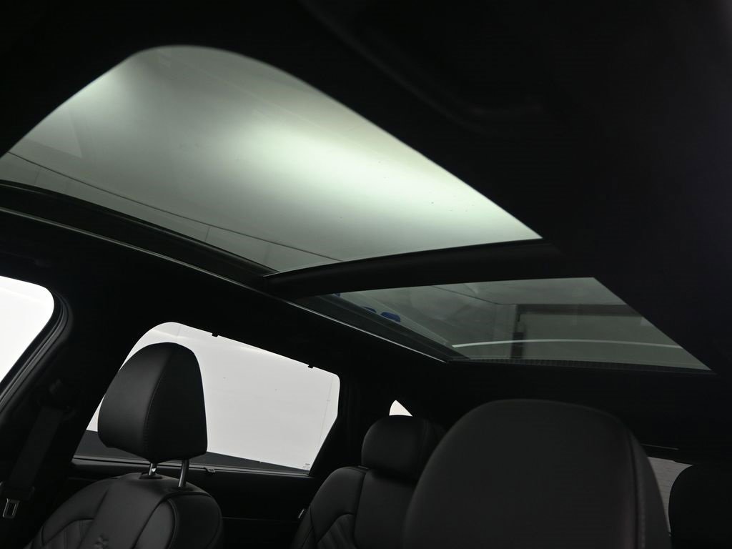 Certified 2025 Kia Sorento SX Prestige image 30