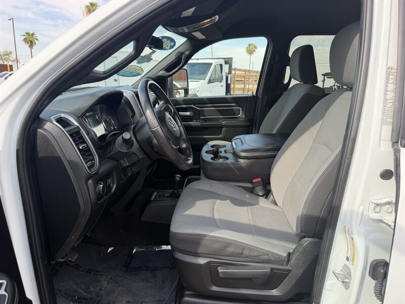 Used 2024 RAM 3500 SLT w/ Quick Order Package 2YG SLT AWD/4WD image 12