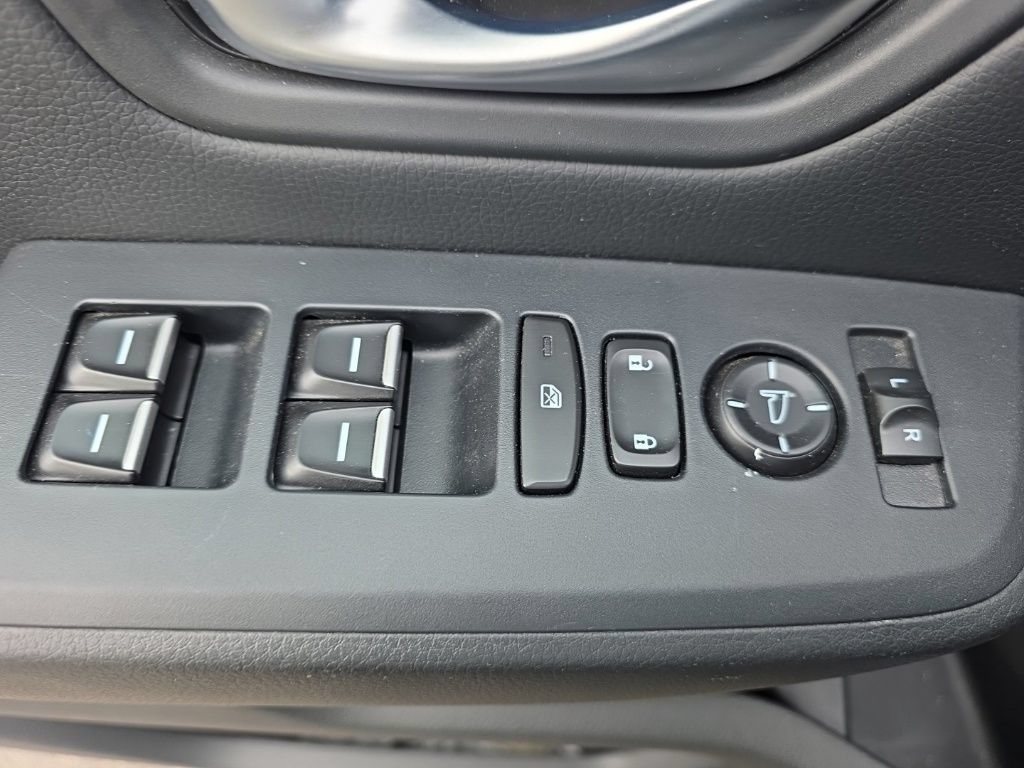 Used 2023 Honda Pilot Sport image 12