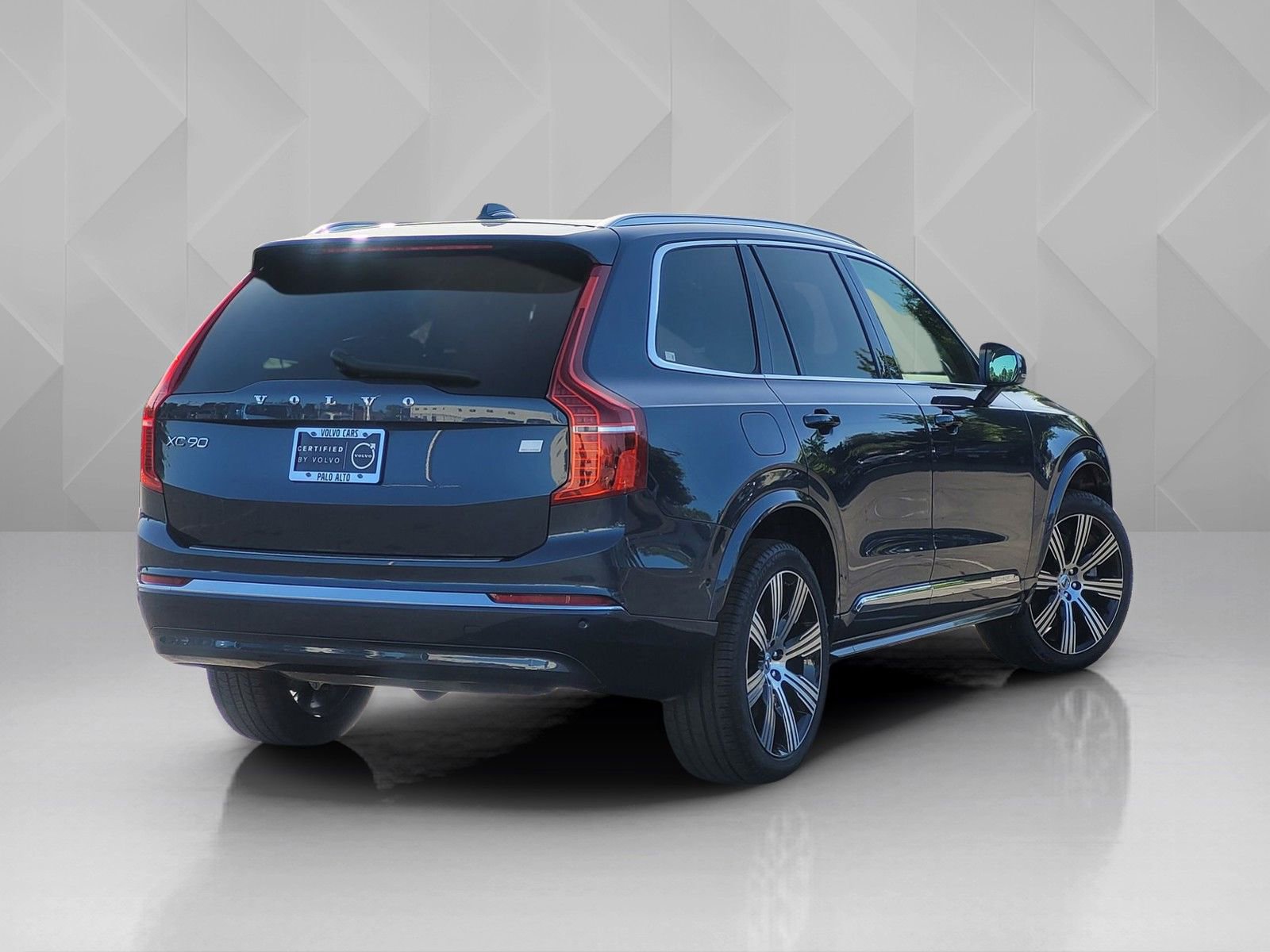 Certified 2024 Volvo XC90 T8 Plus w/ Protection Package Premier image 6