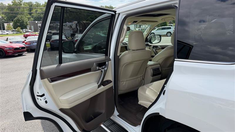 Used 2019 Lexus GX 460 Premium w/ Premium Package AWD/4WD image 44