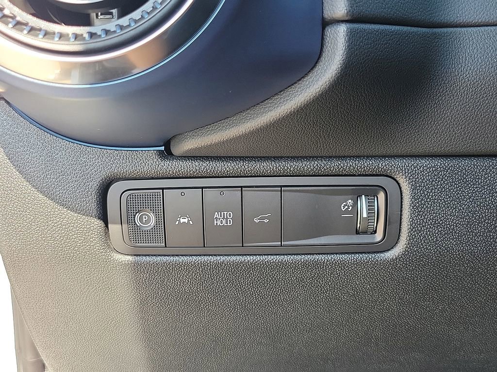 New 2025 Chevrolet Equinox EV LT image 15